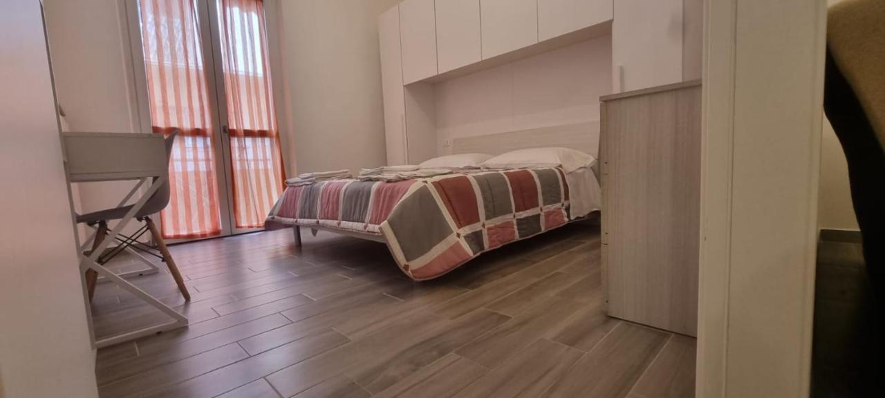 Apartamento Casa Roma Plasencia Exterior foto